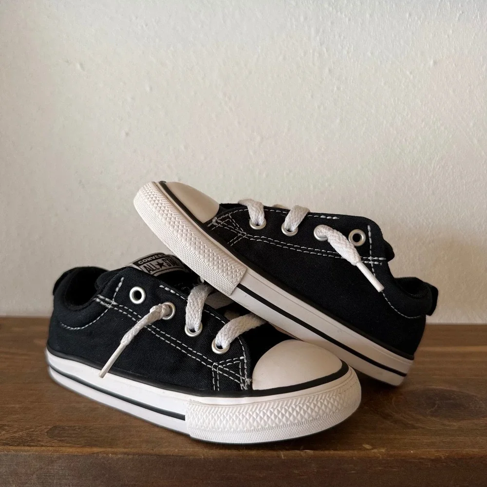 Converse Chuck Taylor All Star Sneakers Toddler Size 9 Black White Low Top